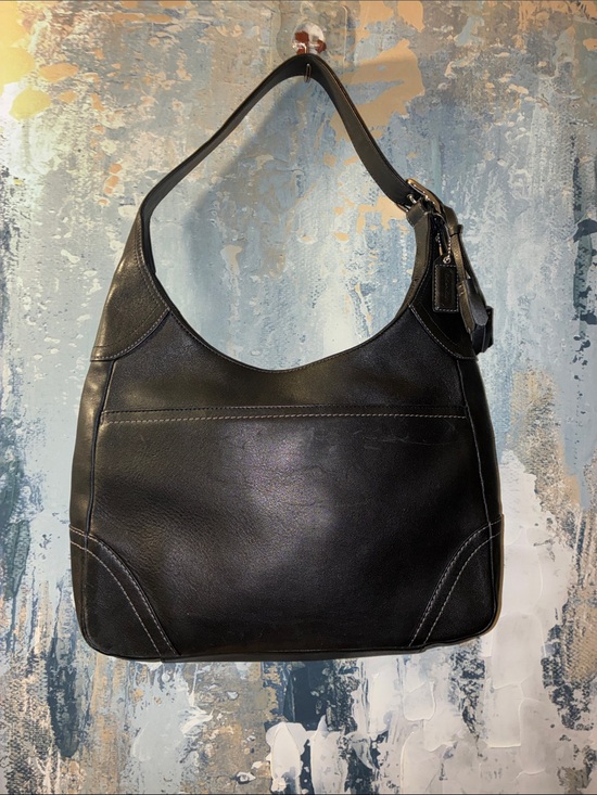 Coach Handbags - EUC ! Y2K Coach Hampton HOBO Classic Black Leather Shoulder Bag 2006